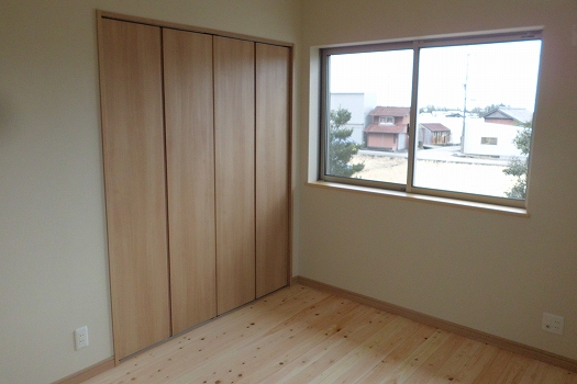 収納は使い勝手に応じて、中棚を^^ | 高知の注文住宅は「エムコーポレーション」